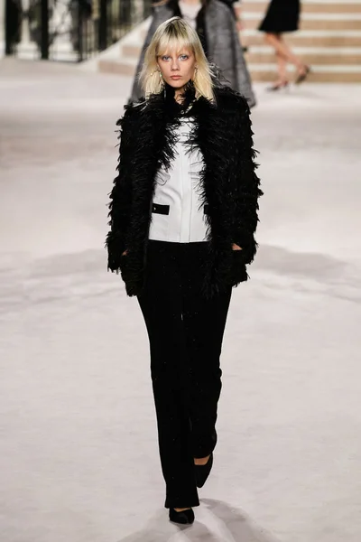 Look 6